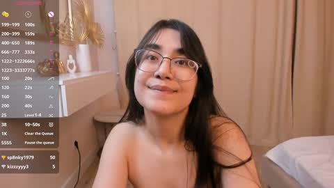 Mia online show from January 2025 03:22:01 PM