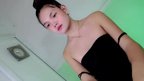 Snapshot of joanna_johnson chatting on April 2026 12:52:02 PM joanna_johnson online show from April 2026 12:52:02 PM