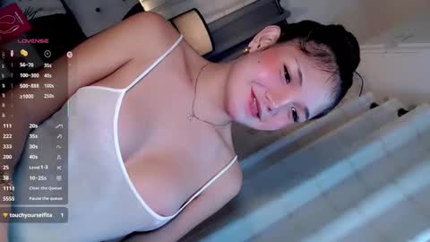 Snapshot of joanna_johnson chatting on May 2026 05:20:02 PM joanna_johnson online show from May 2026 05:20:02 PM