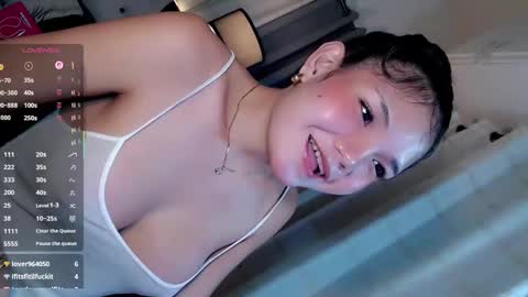 Snapshot of joanna_johnson chatting on May 2026 06:09:01 PM joanna_johnson online show from May 2026 06:09:01 PM