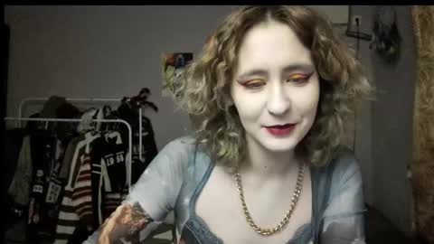 Joannatompson online show from December 2024 01:34:02 PM