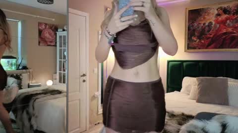 Snapshot of joannee chatting on May 2026 07:05:01 AM Joanne online show from May 2026 07:05:01 AM