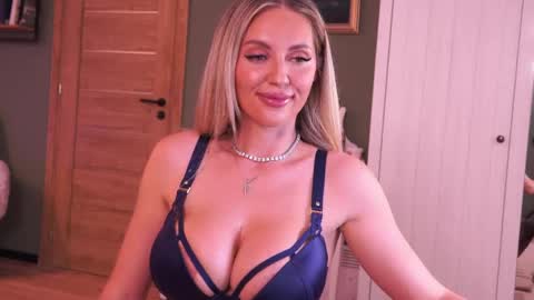 Snapshot of joannee chatting on June 2026 03:18:01 PM Joanne online show from June 2026 03:18:01 PM