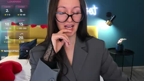 Joan online show from March 2026 01:35:02 AM