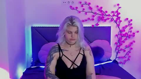 Snapshot of joannlowes chatting on July 2026 08:00:01 PM Joann online show from July 2026 08:00:01 PM