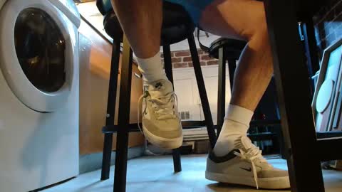 GUILLAUME feet and socks online show from February 2025 08:10:01 AM