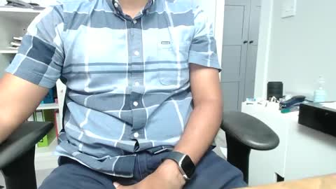 Snapshot of joe765shades chatting on June 2026 12:15:01 PM joe765shades online show from June 2026 12:15:01 PM