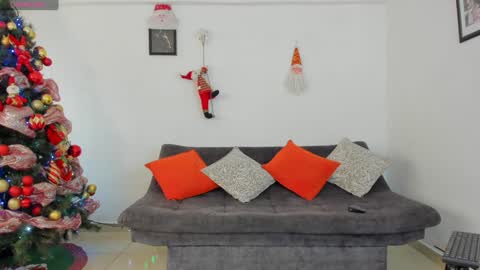 Snapshot of joelandalexa chatting on December 2024 07:00:01 PM joelandalexa online show from December 2024 07:00:01 PM