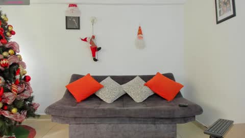 Snapshot of joelandalexa chatting on December 2024 08:58:01 PM joelandalexa online show from December 2024 08:58:01 PM