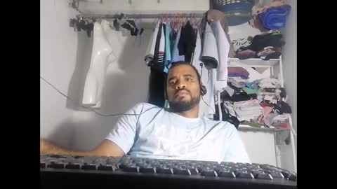 Snapshot of johan2222222222 chatting on February 2025 06:59:02 AM johan2222222222 online show from February 2025 06:59:02 AM