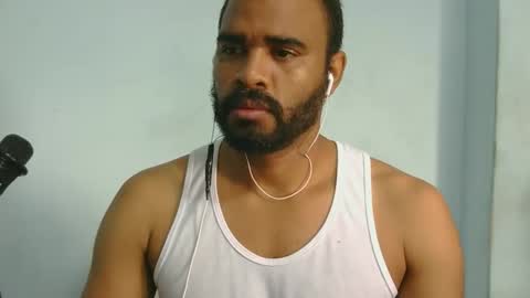 Snapshot of johan2222222222 chatting on February 2026 02:05:01 PM johan2222222222 online show from February 2026 02:05:01 PM