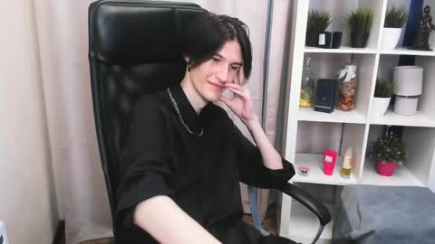 Snapshot of john__strong chatting on June 2026 02:32:02 PM john__strong online show from June 2026 02:32:02 PM