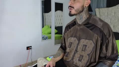 John  online show from February 2025 05:09:01 PM