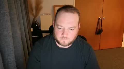 john_bear1 online show from April 2026 06:36:01 AM