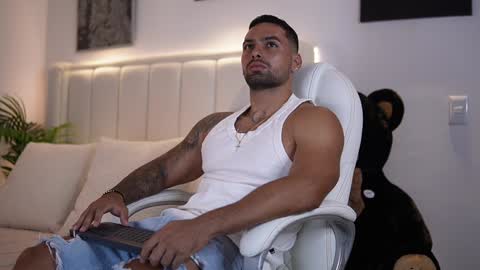 Snapshot of john_king29 chatting on December 2024 11:03:02 PM john online show from December 2024 11:03:02 PM