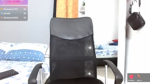 john_ssnow29 online show from December 2024 09:13:01 PM