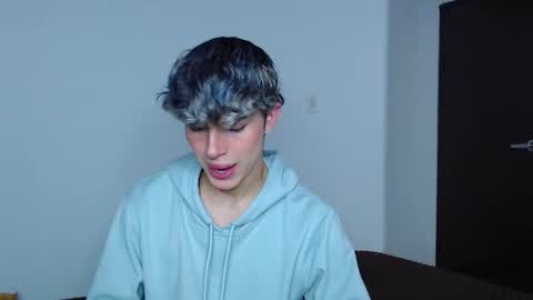 John Vichenso online show from November 2025 09:24:02 PM