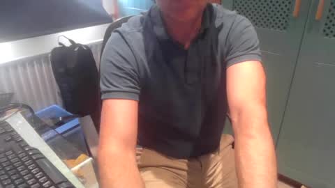 Snapshot of johndrake7 chatting on June 2026 01:44:02 PM johndrake7 online show from June 2026 01:44:02 PM