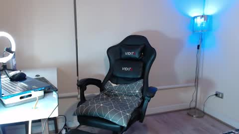 john online show from December 2024 12:06:02 AM