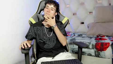 johnny_cagee online show from September 2025 04:03:01 AM