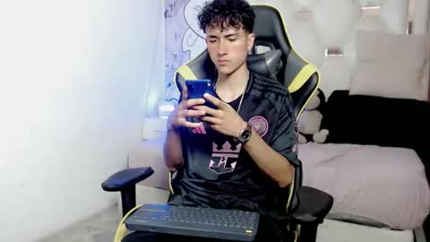 johnny_cagee online show from January 2026 04:04:02 AM