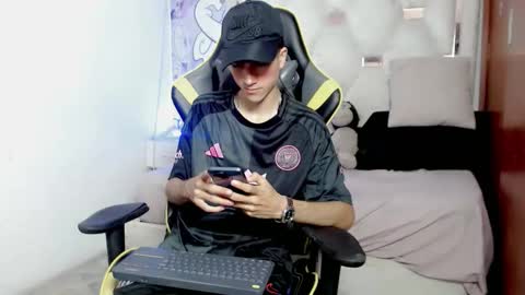 johnny_cagee online show from January 2026 03:34:01 AM