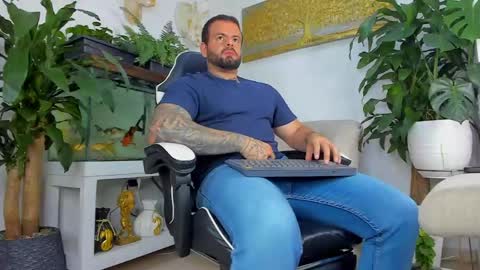 Snapshot of johnnygrayson_ chatting on May 2026 02:06:01 AM JOHNNY online show from May 2026 02:06:01 AM