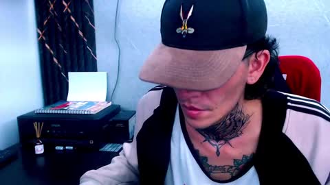 johnsonisaac94  online show from February 2025 10:18:02 AM