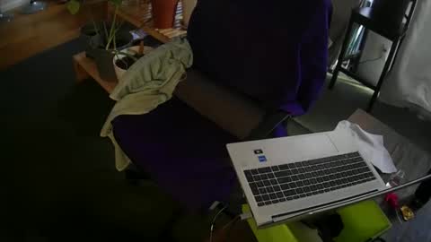 johntylerr833 online show from May 2026 10:04:01 PM