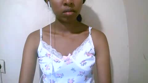 joliekah27 online show from April 2026 07:58:01 PM