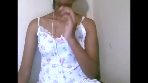 joliekah27 online show from April 2026 08:44:01 PM