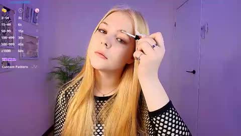 Polly  online show from November 2025 02:57:02 AM