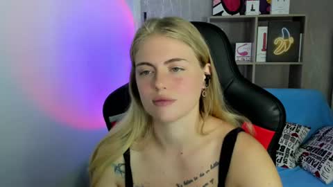 Snapshot of jolly_doll_ chatting on July 2026 04:43:02 AM Jolly online show from July 2026 04:43:02 AM