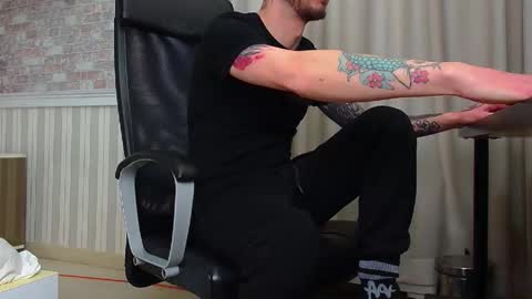 JonahShaw online show from December 2025 05:44:02 AM