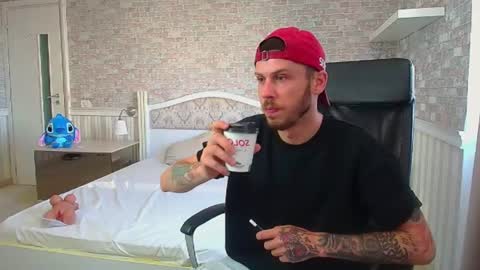 Snapshot of jonahshaw chatting on July 2026 04:47:02 AM JonahShaw online show from July 2026 04:47:02 AM