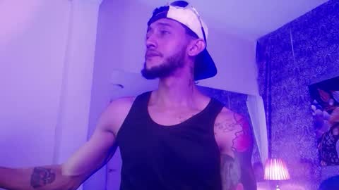 Jonas  online show from November 2025 08:01:01 PM