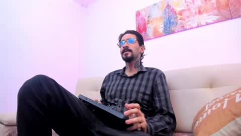 jonathan_sinn online show from June 2026 03:29:01 AM