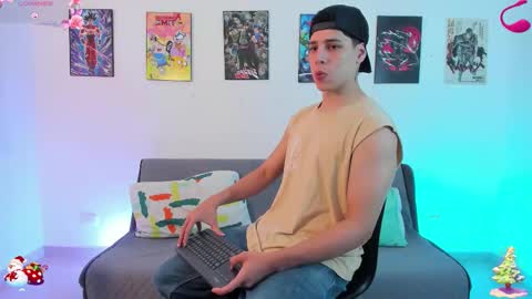 Instagram jonathanfit14 online show from November 2025 09:29:02 PM