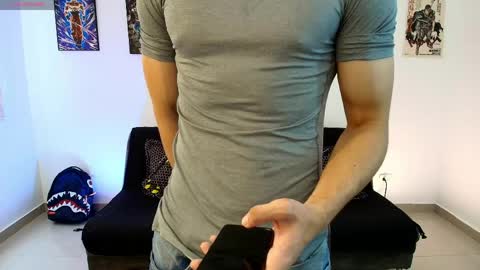 Instagram jonathanfit14 online show from April 2026 09:04:01 PM