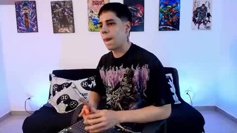 Instagram jonathanfit14 online show from April 2026 09:23:02 PM