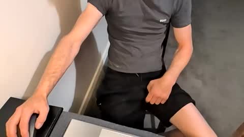 Snapshot of jonlow1 chatting on September 2025 10:53:02 PM jonlow1 online show from September 2025 10:53:02 PM