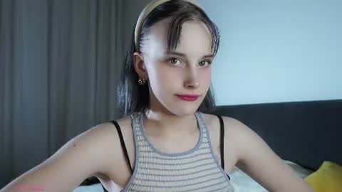 Snapshot of jonnienita chatting on July 2026 12:51:01 PM Alice online show from July 2026 12:51:01 PM