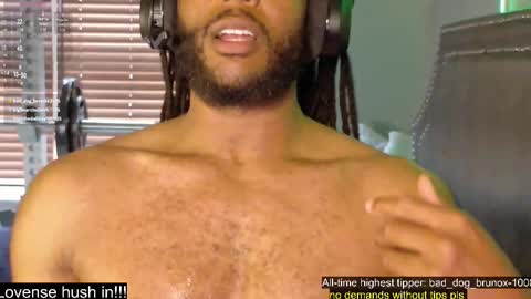 Snapshot of jonnistrokes chatting on March 2025 06:43:02 PM Jonni online show from March 2025 06:43:02 PM