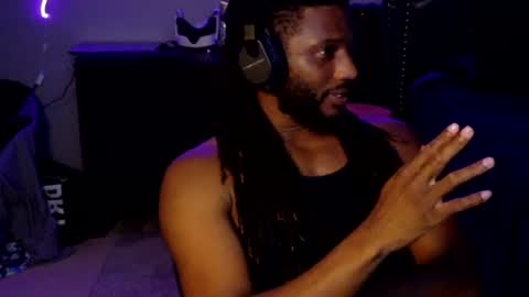Snapshot of jonnistrokes chatting on July 2026 05:00:02 AM Jonni online show from July 2026 05:00:02 AM