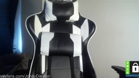 Snapshot of jonnydieston777 chatting on December 2024 04:09:02 PM JonnyDieston online show from December 2024 04:09:02 PM