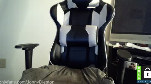 Snapshot of jonnydieston777 chatting on March 2025 02:51:02 AM JonnyDieston online show from March 2025 02:51:02 AM