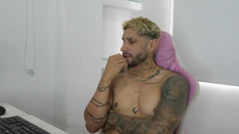 jose_wc online show from April 2026 04:01:01 PM