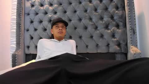 joseph_vans online show from April 2026 03:40:02 AM