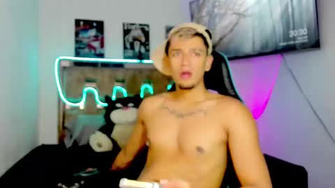 Snapshot of josh_cam99 chatting on November 2025 01:30:02 AM JOSH online show from November 2025 01:30:02 AM