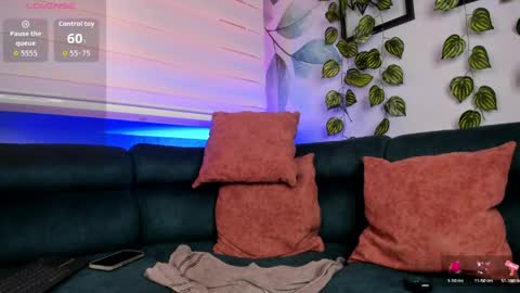 joshmiller___ online show from April 2026 08:01:02 PM